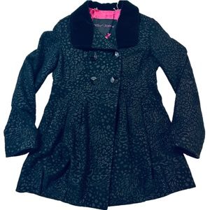 Betsey Johnson Black Animal Print Coat Size4 Velvet Collar Button Detail